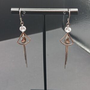 LE YI Drop Dangle Earrings‎ New In Box